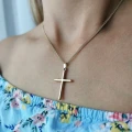 Naszyjnik POZŁACANA STAL klasyczny krzyżyk kolor złoty