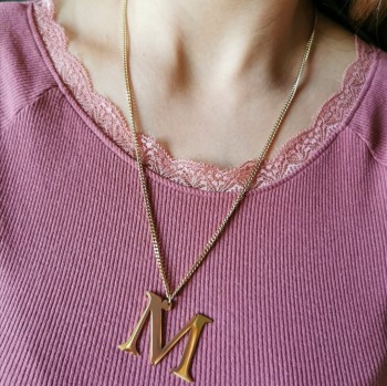 BLUEBERRY Naszyjnik Celebrytka STAL CHIRURGICZNA Litera M duża kolor złoty