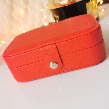 SZKATUŁKA na biżuterię pudełko organizer skórzana czerwona