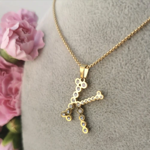 CELEBRYTKA LITERKA K CYRKONIE STAL CHIRURGICZNA KOLOR ZŁOTY