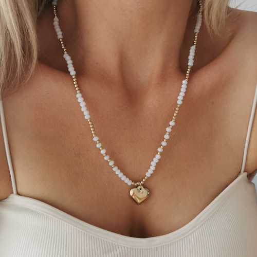 Naszyjnik ze STALI CHIRURGICZNEJ serce białe koraliki kolor złoty