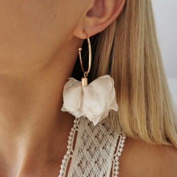 Kolczyki jedwabne KWIATY koła beżowe 