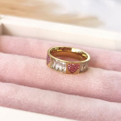 Pierścionek ze STALI CHIRURGICZNEJ obrączka serduszka kryształki kolor złoty 