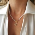 Naszyjnik choker perły litera M ze STALI CHIRURGICZNEJ złoty
