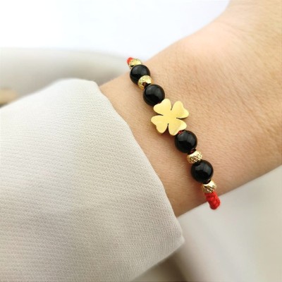 Bransoletka koniczynka czarne kulki czerwony sznurek ze STALI CHIRURGICZNEJ złota 