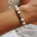 Bransoletka białe koraliki złote kółeczka boho ze STALI CHIRURGICZNEJ