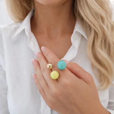 Pierścionek z emaliowanymi kulkami POZŁACANA STAL 