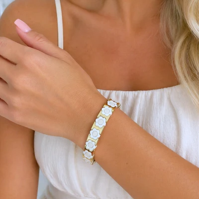 Bransoletka kwiaty biała emalia pozłacana elastyczna