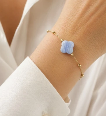 Bransoletka koniczynka agat niebieski złote kuleczki 